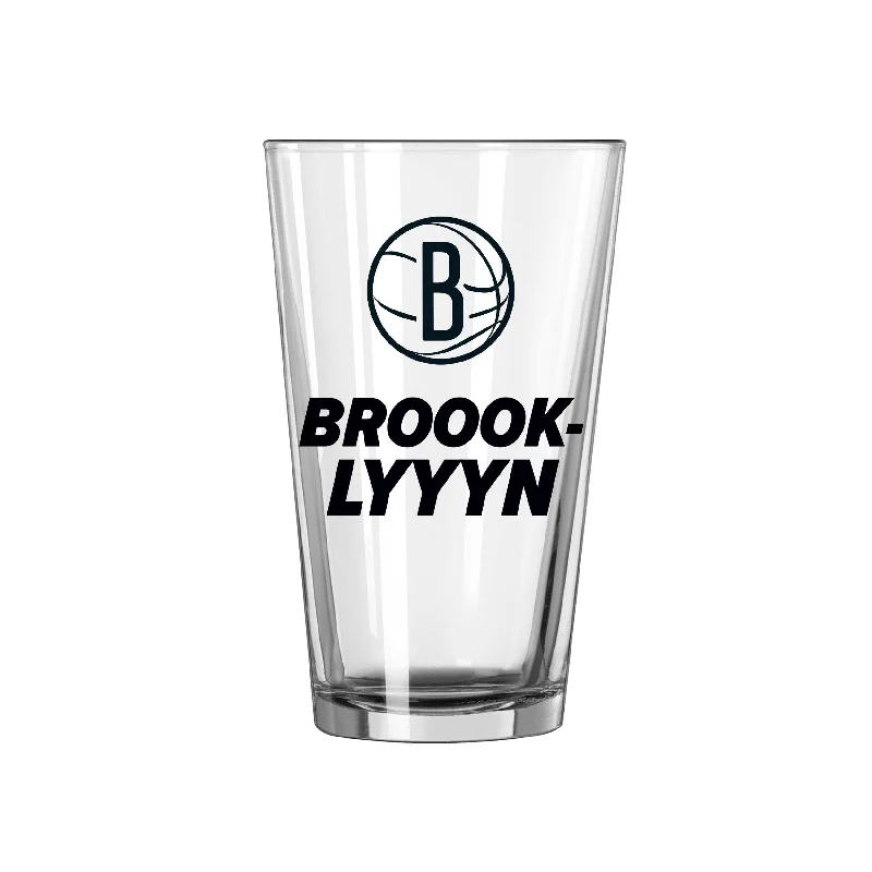 Team Mug Superhero-Brooklyn Nets 16oz Slogan Pint Glass